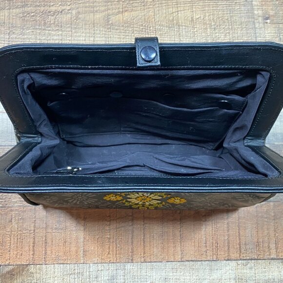 Petuna Pickle Bottom Diaper Clutch Wristlet - Picture 6 of 8